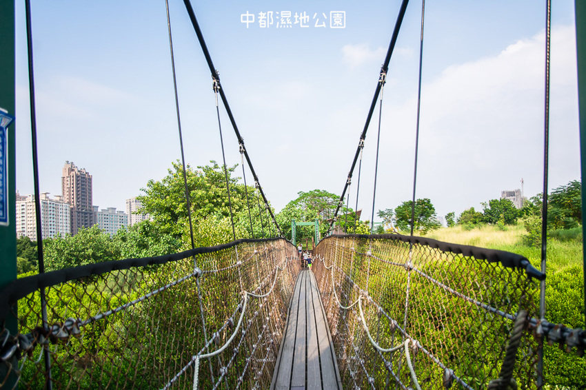 ｜高雄景點｜中都濕地公園，隱身在都市裡的濕地，這裡也有一個龍貓小隧道 - 阿婷的旅行札記。