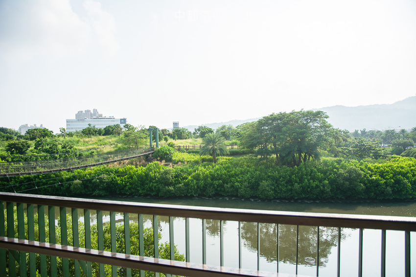 ｜高雄景點｜中都濕地公園，隱身在都市裡的濕地，這裡也有一個龍貓小隧道 - 阿婷的旅行札記。
