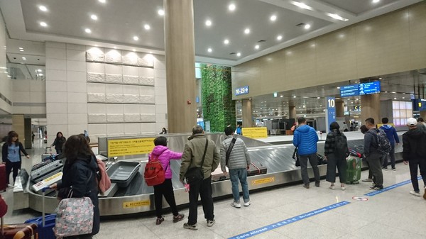 高雄小港機場:韓國跟團趣~帶小朋友出國注意事項~坐上飛機翱翔去~為生活增添精彩的回憶~ 高雄小港機場:韓國跟團趣~帶小朋友出國注意事項~坐上飛機翱翔去~為生活增添精彩的回憶~