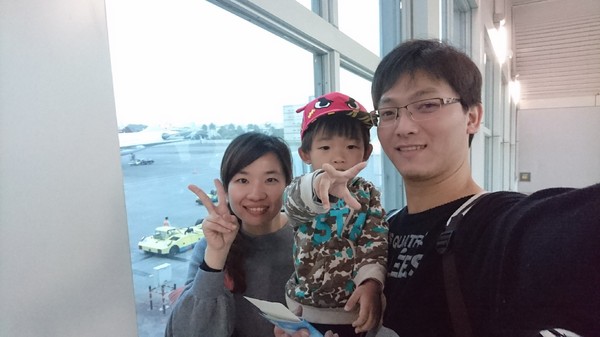 高雄小港機場:韓國跟團趣~帶小朋友出國注意事項~坐上飛機翱翔去~為生活增添精彩的回憶~ 高雄小港機場:韓國跟團趣~帶小朋友出國注意事項~坐上飛機翱翔去~為生活增添精彩的回憶~