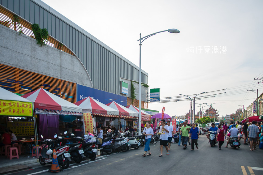 ｜高雄景點｜蚵仔寮觀光魚市場，來這裡買最新鮮的現撈漁貨，吃『尚青』的海鮮料理 - 阿婷的旅行札記。