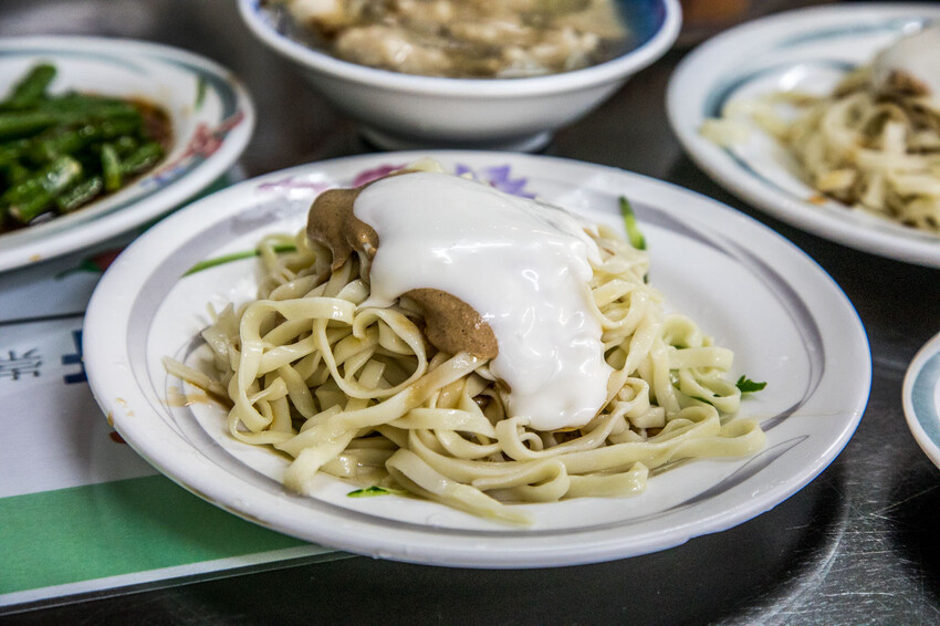 嘉義市東區崇文錦魯麵｜麻醬加美乃滋才道地！在地人大推六十年老牌涼麵