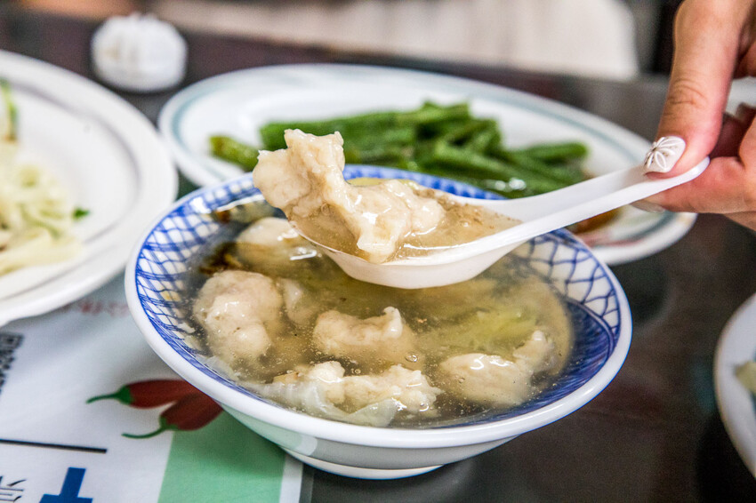 嘉義市東區崇文錦魯麵｜麻醬加美乃滋才道地！在地人大推六十年老牌涼麵