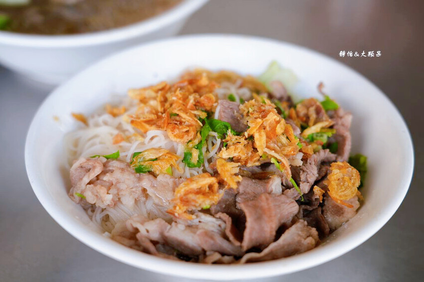 竹崎老店肉圓羊肉湯，羊大骨湯只要75元，在地老字號美食，鄰近