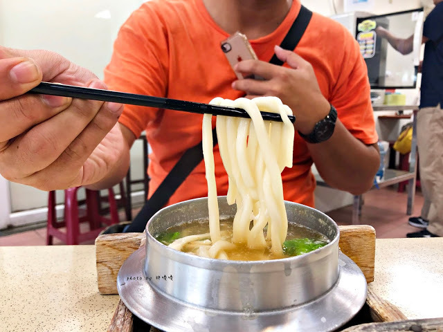 【嘉義 東區】根井壽司🍣🍣在地人熟知的體育館壽司,所有品項都平價,尤其炙燒鮭魚握壽司,口味驚艷、價格令人驚嚇,一次吃10貫沒在客氣,來嘉義別錯過啊!!