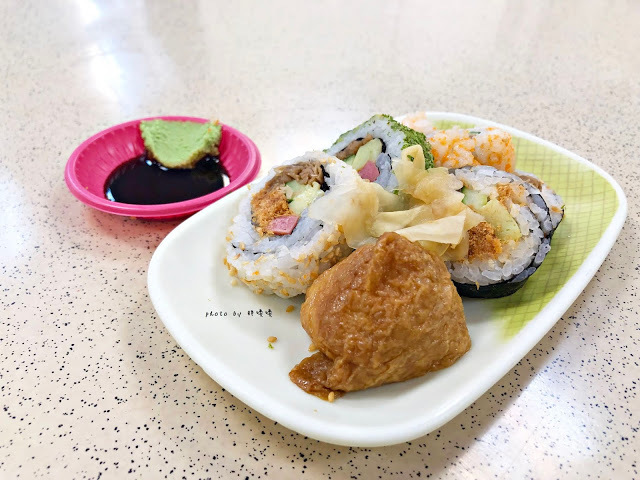 【嘉義 東區】根井壽司🍣🍣在地人熟知的體育館壽司,所有品項都平價,尤其炙燒鮭魚握壽司,口味驚艷、價格令人驚嚇,一次吃10貫沒在客氣,來嘉義別錯過啊!!