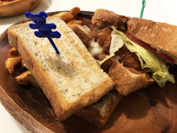 ●嘉義食記●樂檸漢堡/文雅總店/短褲的美好折扣/南臺灣速食界的傳說