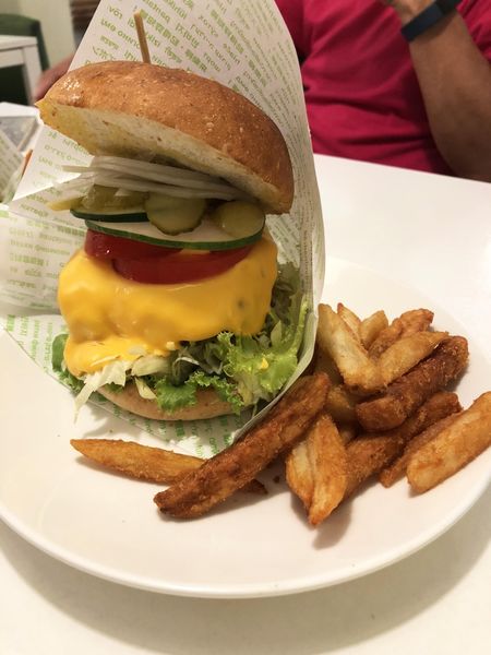 ●嘉義食記●樂檸漢堡/文雅總店/短褲的美好折扣/南臺灣速食界的傳說