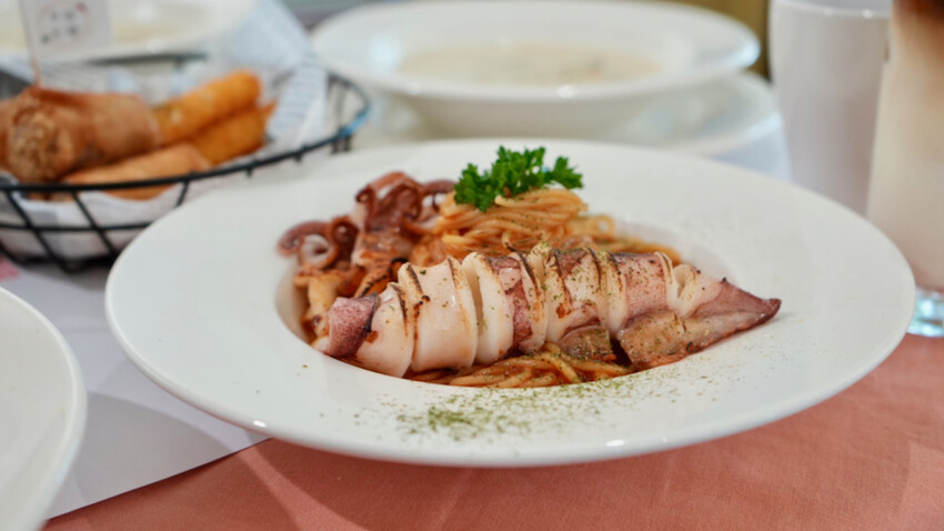 [嘉義美食] 白話文學義大利麵｜嘉義蘭潭美食推薦！隱藏打卡點超美白色洋房！