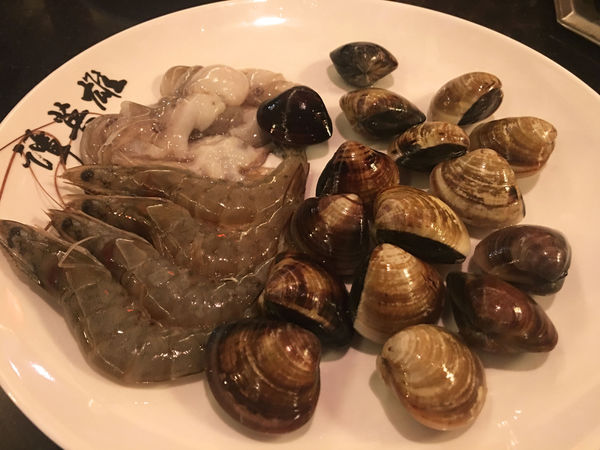 ●嘉義食記●譚英雄麻辣鴛鴦火鍋/上海路/吃到飽/哈根達斯卡比索無限量