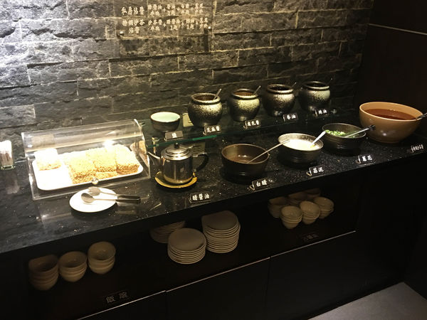 ●嘉義食記●譚英雄麻辣鴛鴦火鍋/上海路/吃到飽/哈根達斯卡比索無限量