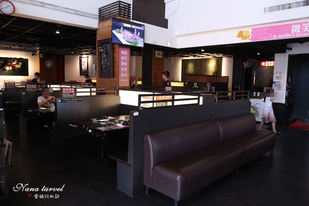 嘉義色鼎日式無煙燒肉。439元起平價燒肉吃到飽,小牛菲力/厚切沙朗牛小排/海鮮大拼盤任你吃,附贈鍋物湯底 - Nana愛旅行札記