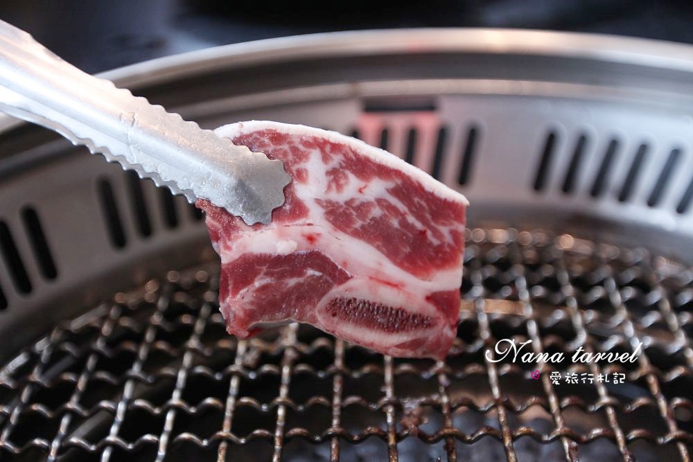 嘉義色鼎日式無煙燒肉。439元起平價燒肉吃到飽,小牛菲力/厚切沙朗牛小排/海鮮大拼盤任你吃,附贈鍋物湯底 - Nana愛旅行札記