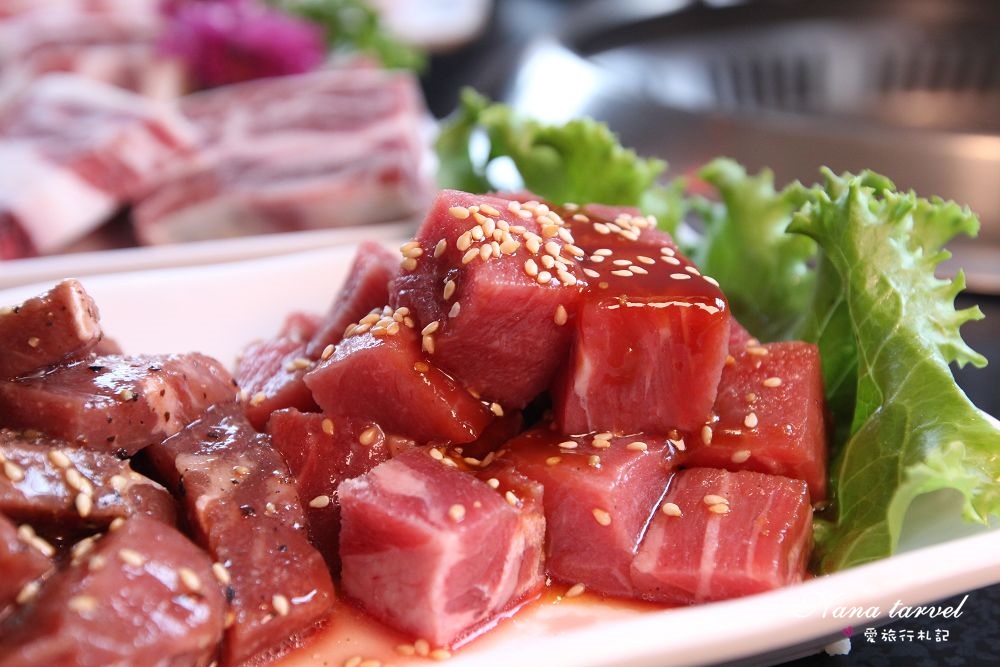 嘉義色鼎日式無煙燒肉。439元起平價燒肉吃到飽,小牛菲力/厚切沙朗牛小排/海鮮大拼盤任你吃,附贈鍋物湯底 - Nana愛旅行札記