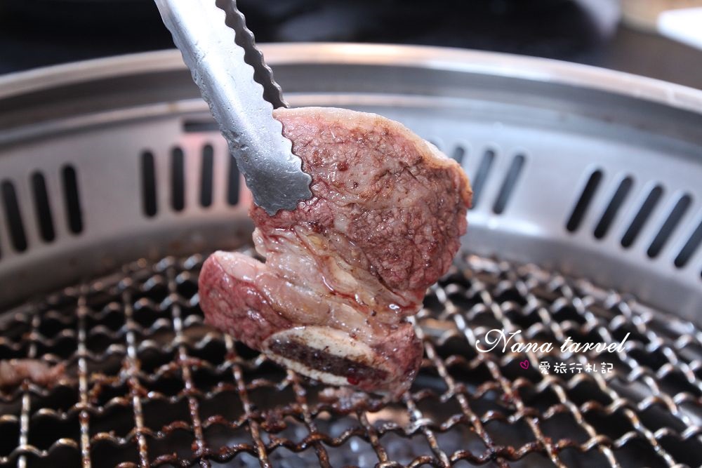 嘉義色鼎日式無煙燒肉。439元起平價燒肉吃到飽,小牛菲力/厚切沙朗牛小排/海鮮大拼盤任你吃,附贈鍋物湯底 - Nana愛旅行札記