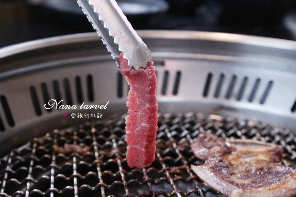 嘉義色鼎日式無煙燒肉。439元起平價燒肉吃到飽,小牛菲力/厚切沙朗牛小排/海鮮大拼盤任你吃,附贈鍋物湯底 - Nana愛旅行札記