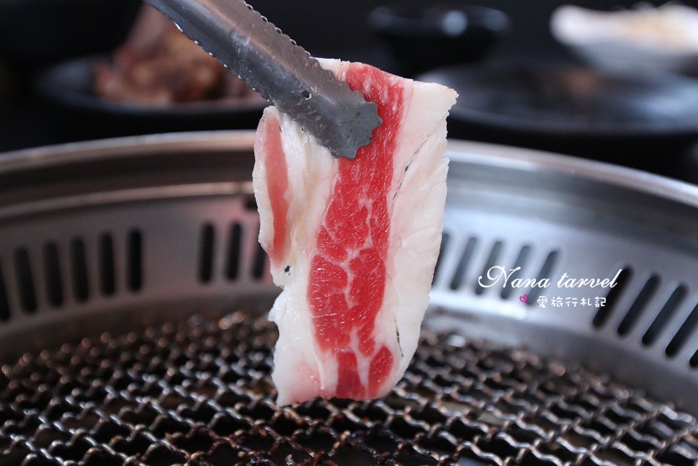 嘉義色鼎日式無煙燒肉。439元起平價燒肉吃到飽,小牛菲力/厚切沙朗牛小排/海鮮大拼盤任你吃,附贈鍋物湯底 - Nana愛旅行札記