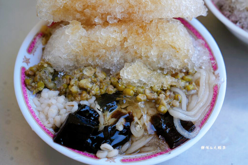 正老牌北興榕樹下粉條冰，六種配料只要45元，嘉義古早味阿婆粉