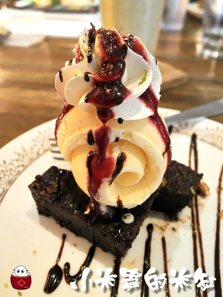 【捷運東門站｜永康商圈】學校咖啡館Ecole Cafe~青田街裡的小寧靜