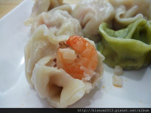 八方雲集水餃鍋貼專賣店(淡水英專店)：到處可見的平價美味--八方雲集(淡水英專店)体驗心得