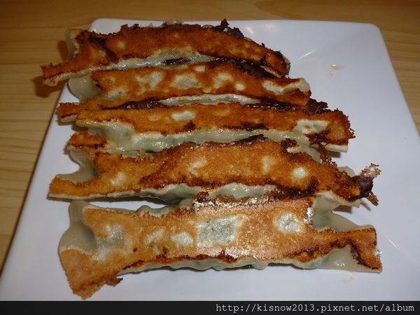 八方雲集水餃鍋貼專賣店(淡水英專店)：到處可見的平價美味--八方雲集(淡水英專店)体驗心得