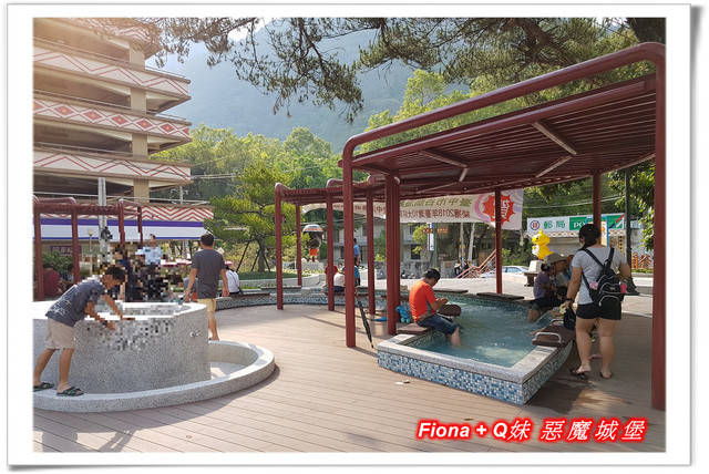 【谷關半日遊】百菇莊觀賞各式菇類，白冷冰棒消暑氣，點心白冷肉包大顆又好吃，八仙山轉彎處戲水，谷關小魚泡腳，沿途走走停停，慢慢享受吃、喝、玩、樂，很輕鬆的半日遊 !