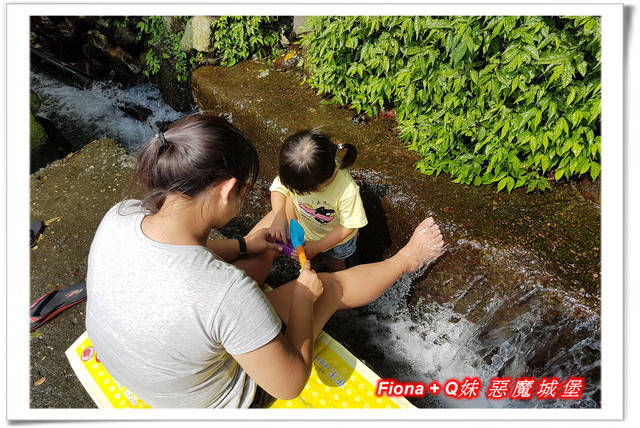 【谷關半日遊】百菇莊觀賞各式菇類，白冷冰棒消暑氣，點心白冷肉包大顆又好吃，八仙山轉彎處戲水，谷關小魚泡腳，沿途走走停停，慢慢享受吃、喝、玩、樂，很輕鬆的半日遊 !