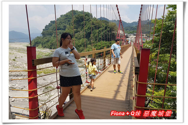 【谷關半日遊】百菇莊觀賞各式菇類，白冷冰棒消暑氣，點心白冷肉包大顆又好吃，八仙山轉彎處戲水，谷關小魚泡腳，沿途走走停停，慢慢享受吃、喝、玩、樂，很輕鬆的半日遊 !