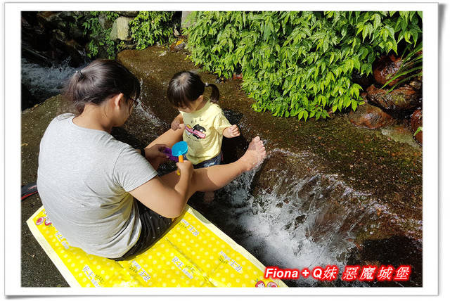 【谷關半日遊】百菇莊觀賞各式菇類，白冷冰棒消暑氣，點心白冷肉包大顆又好吃，八仙山轉彎處戲水，谷關小魚泡腳，沿途走走停停，慢慢享受吃、喝、玩、樂，很輕鬆的半日遊 !