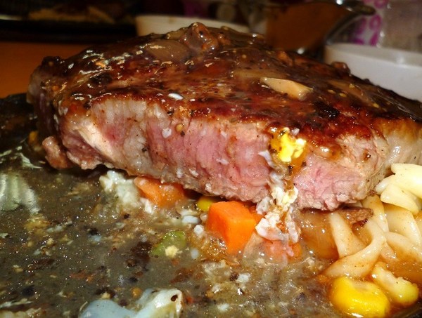 大塊牛排店：牛排要大塊--大塊牛排(淡水店)体驗心得