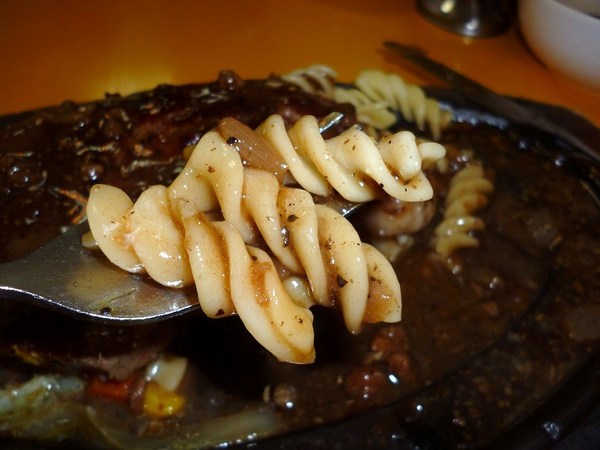 大塊牛排店：牛排要大塊--大塊牛排(淡水店)体驗心得