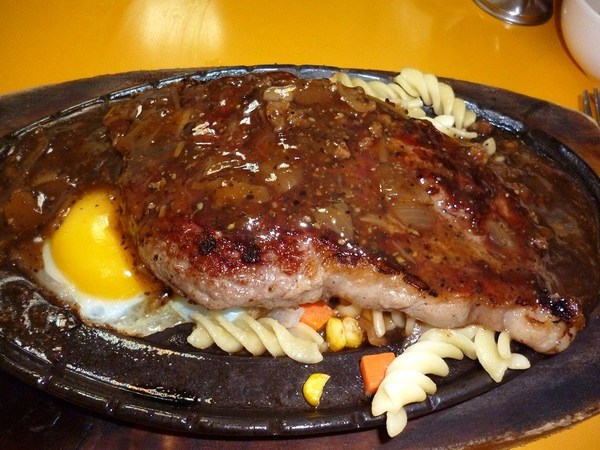 大塊牛排店：牛排要大塊--大塊牛排(淡水店)体驗心得