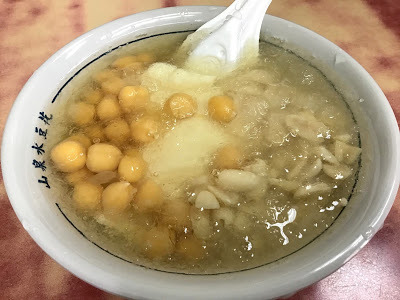 三峽老街美食-山泉水豆花，喝一碗沁涼於心 嘴角上揚