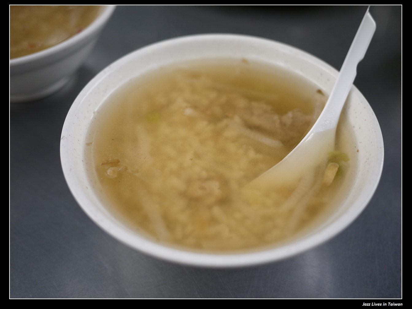 [葉家肉粥] 懷舊口味的鹹粥與炸物, 令人懷念時就想吃一回~