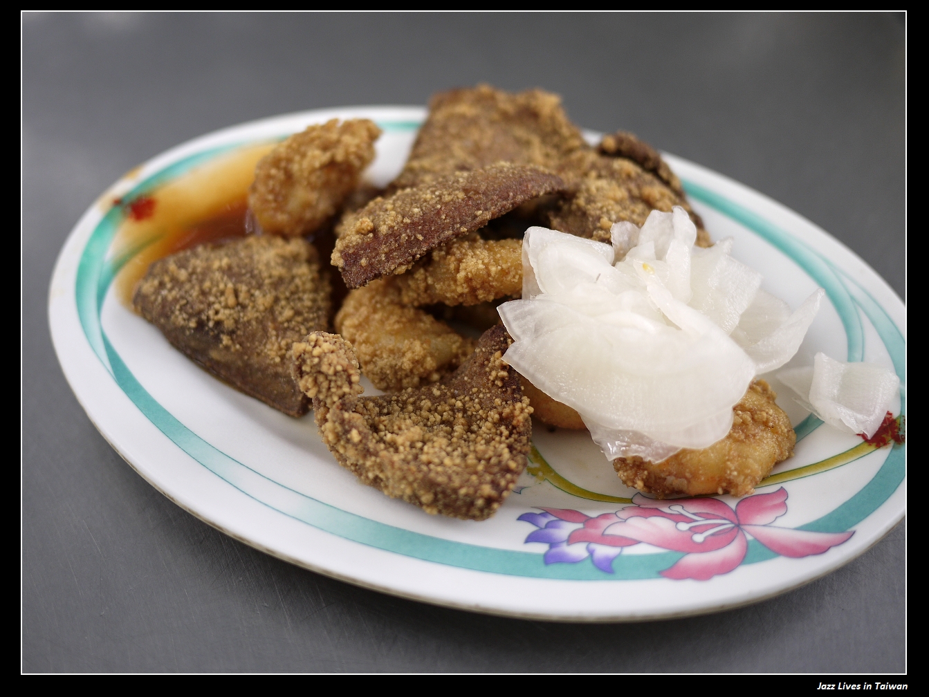 [葉家肉粥] 懷舊口味的鹹粥與炸物, 令人懷念時就想吃一回~