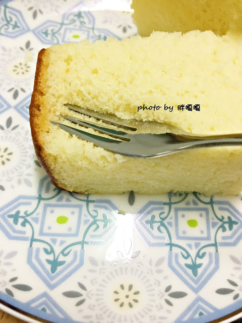 【台中 中區】坂神本舖長崎蛋糕☛長崎蛋糕就是長崎蛋糕,不是蜂蜜蛋糕啦!好吃、越吃越耐吃,但是想吃就要勤勞排隊哦T^T