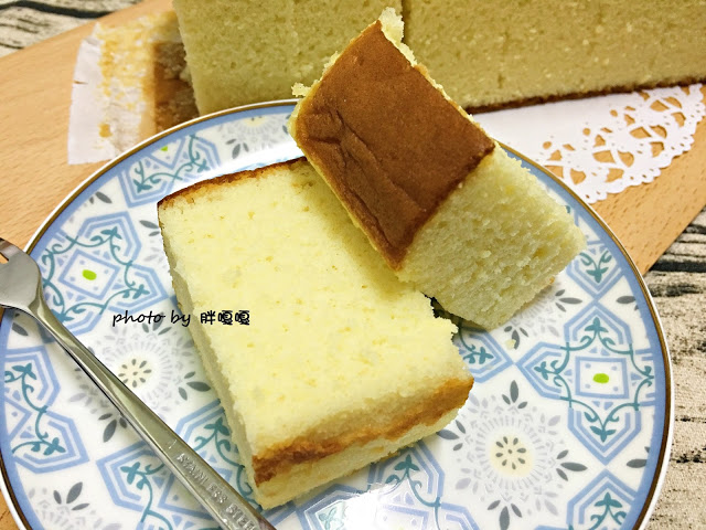 【台中 中區】坂神本舖長崎蛋糕☛長崎蛋糕就是長崎蛋糕,不是蜂蜜蛋糕啦!好吃、越吃越耐吃,但是想吃就要勤勞排隊哦T^T