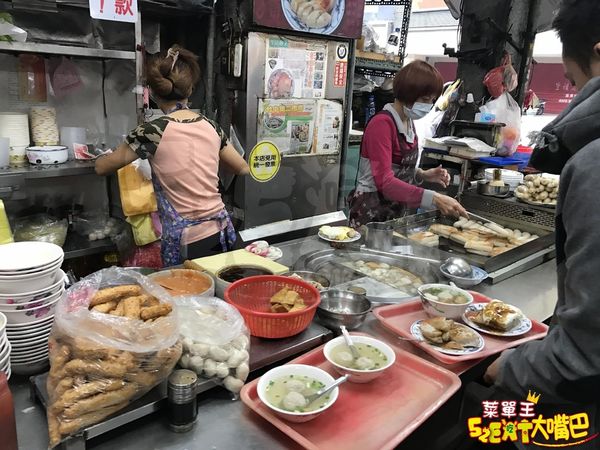【台中中區超人氣早餐推薦】王記菜頭粿糯米腸價位,菜單大公開!絕對通殺男女老少的胃!台中第二市場美食小吃旅遊景點推薦!