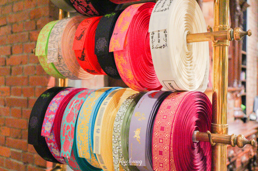 【台中景點】宮原眼科冰淇淋、飲品、餐廳、伴手禮專賣店，走進哈利波特的魔法圖書館！