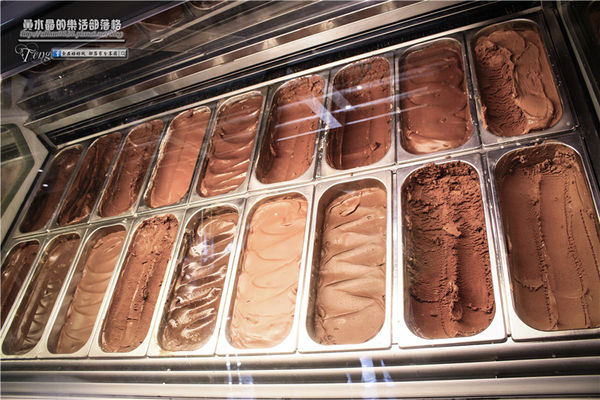 宮原眼科~台中中區(在百年紅磚騎樓上，品嚐超人氣的華麗冰淇淋)