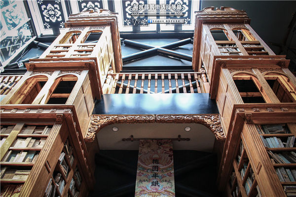 宮原眼科~台中中區(在百年紅磚騎樓上，品嚐超人氣的華麗冰淇淋)