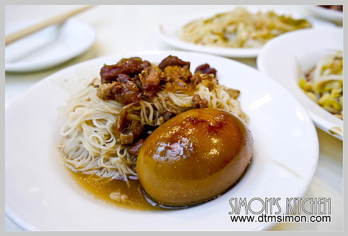 [台中小吃][中區] 公園路一號阿水獅豬腳大王總店(2013)(台中美食 豬腳飯 爌肉飯)