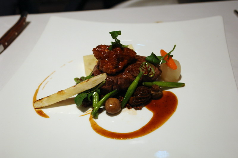 白松露豪華饗宴--高貴精品奢華--史上無敵白松露--頂級珍饈伊比利豬--一期一會--一生至少來一回--法月當代法式料理