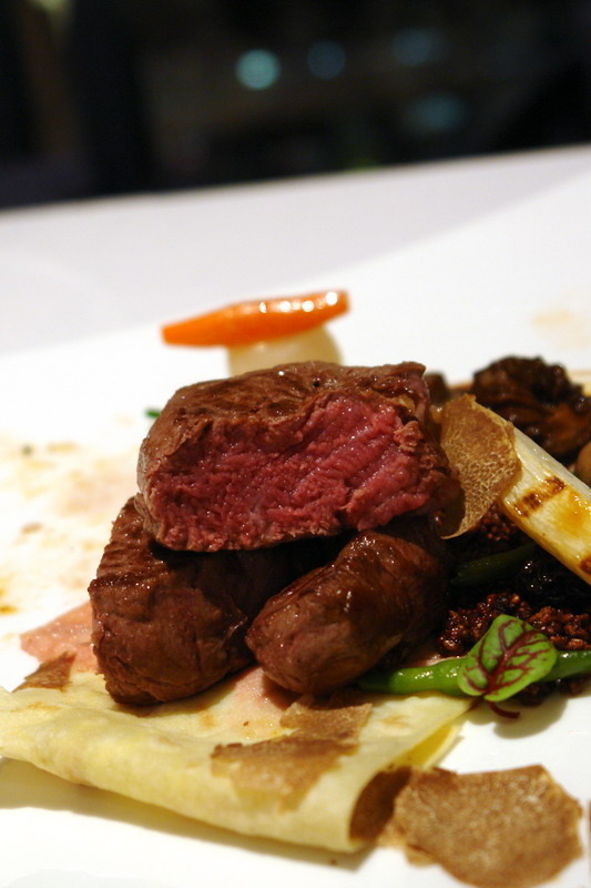 白松露豪華饗宴--高貴精品奢華--史上無敵白松露--頂級珍饈伊比利豬--一期一會--一生至少來一回--法月當代法式料理