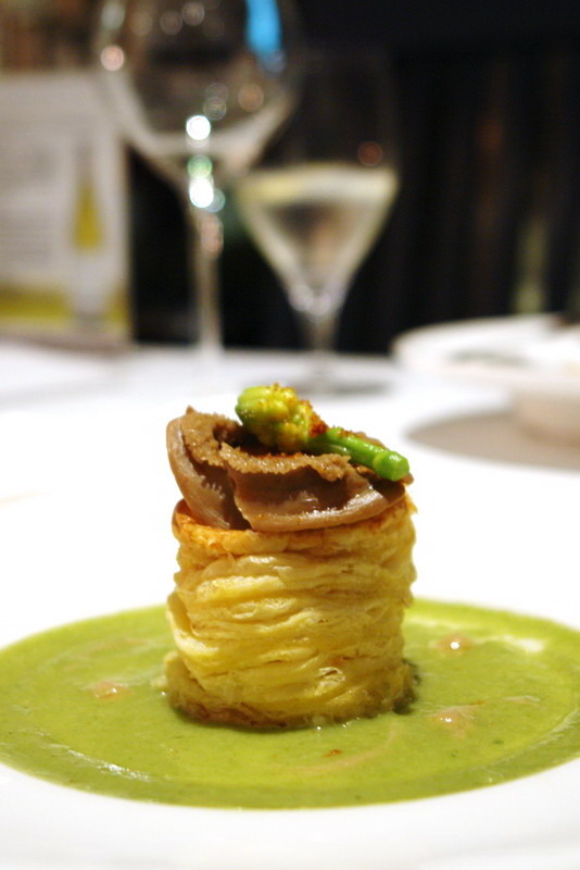 白松露豪華饗宴--高貴精品奢華--史上無敵白松露--頂級珍饈伊比利豬--一期一會--一生至少來一回--法月當代法式料理