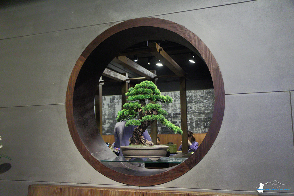 [食記] 台中 南屯區 || 雲爐鍋物 || 超值宵夜火鍋，湯頭好喝好特別^口^