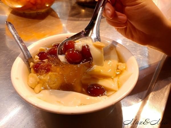 三兄弟豆花(基隆本店)：基隆廟口夜市美食-三兄弟豆花