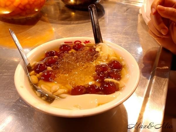 三兄弟豆花(基隆本店)：基隆廟口夜市美食-三兄弟豆花