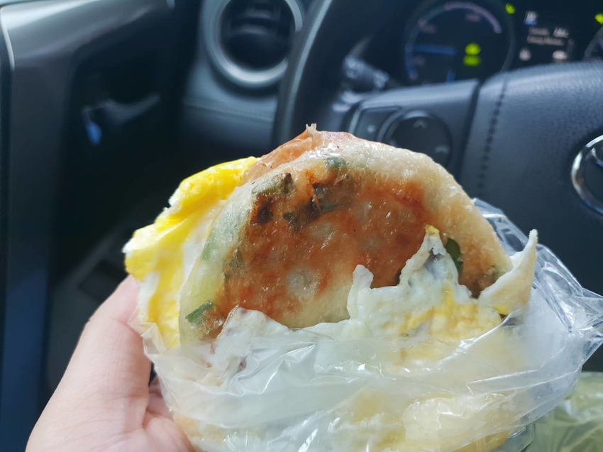 202583.jpg - 【基隆】銅板美食推薦。魏家蔥仔餅&大陸餅+東家館蔥餅&餛飩湯+連珍芋泥球&雪露+春美肉圓+活力讚蒟蒻 202583.jpg - 【基隆】銅板美食推薦。魏家蔥仔餅&大陸餅+東家館蔥餅&餛飩湯+連珍芋泥球&雪露+春美肉圓+活力讚蒟蒻