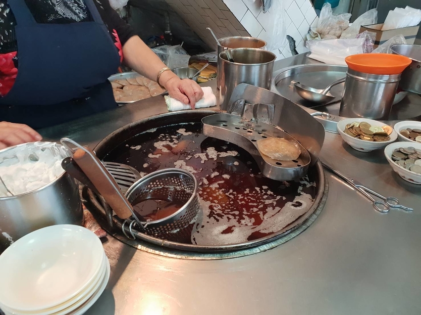 202573.jpg - 【基隆】銅板美食推薦。魏家蔥仔餅&大陸餅+東家館蔥餅&餛飩湯+連珍芋泥球&雪露+春美肉圓+活力讚蒟蒻 202573.jpg - 【基隆】銅板美食推薦。魏家蔥仔餅&大陸餅+東家館蔥餅&餛飩湯+連珍芋泥球&雪露+春美肉圓+活力讚蒟蒻